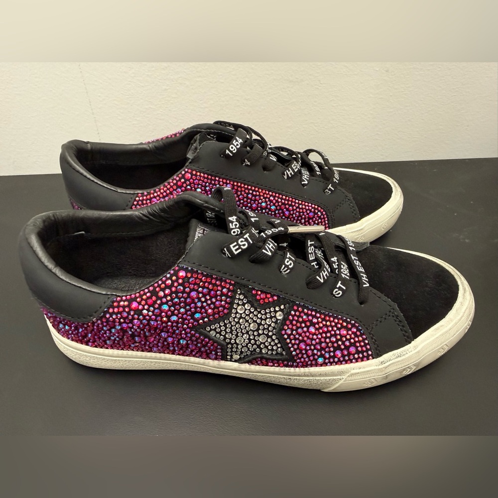 Vintage Havana Grande Black and Pink Crystal Star Sneakers Sz 6.5 Excellent